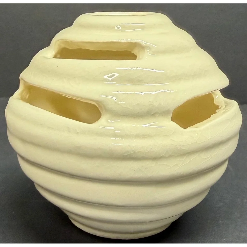 Vintage‎ Red Wing Pottery Beehive Flower Frog Ivory Cream Ceramic Art Pottery